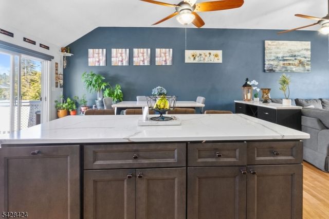 337 Boesel Ave, Manville Boro, NJ 08835