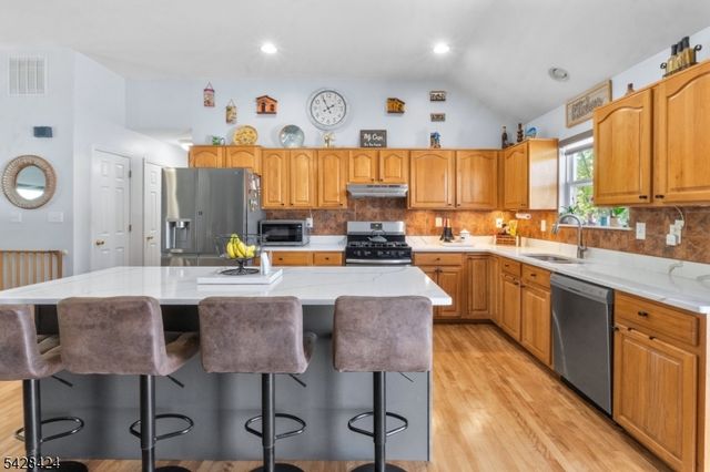 337 Boesel Ave, Manville Boro, NJ 08835