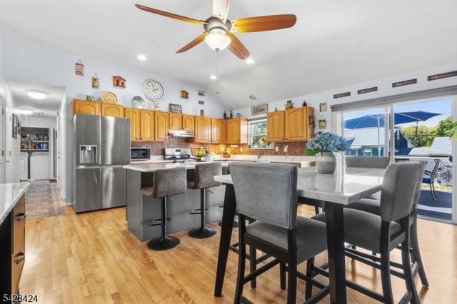 337 Boesel Ave, Manville Boro, NJ 08835