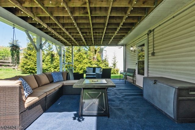337 Boesel Ave, Manville Boro, NJ 08835