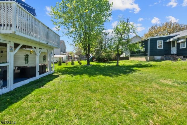 337 Boesel Ave, Manville Boro, NJ 08835
