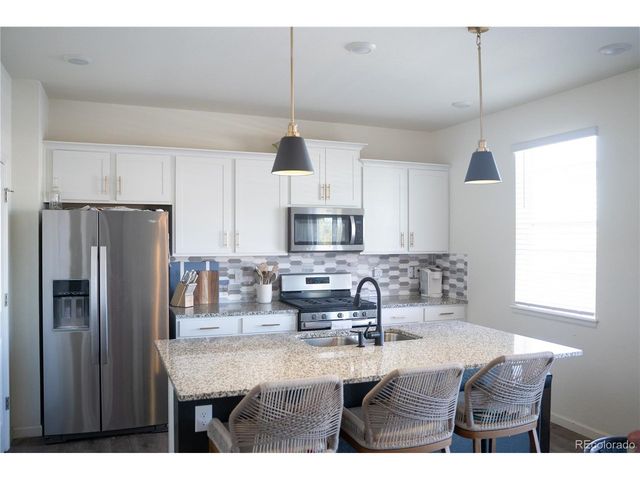 1903 RollingWind Dr, Windsor, CO 80550