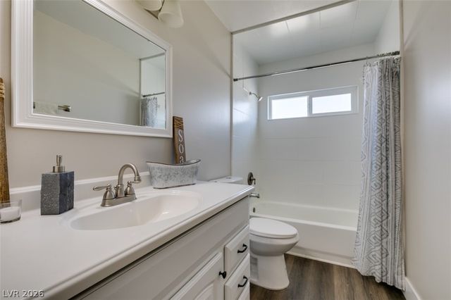 637 Valley View Circle, Henderson, NV 89002