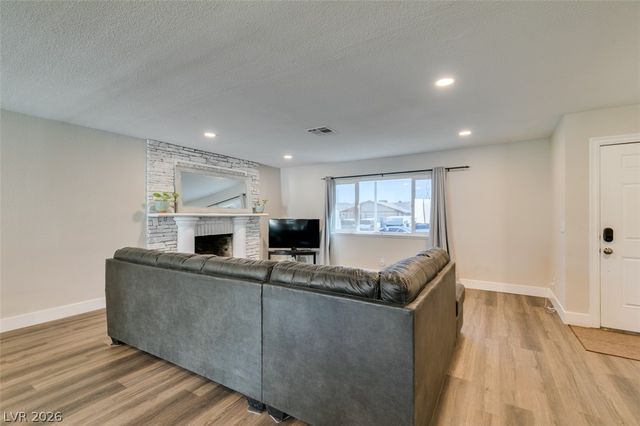 637 Valley View Circle, Henderson, NV 89002