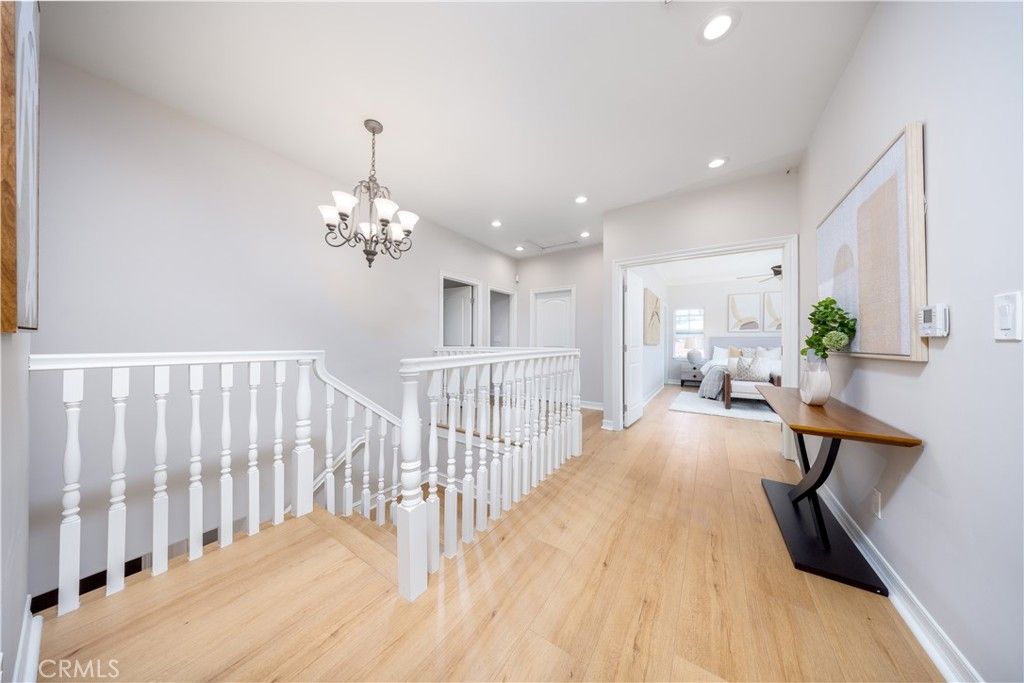 Image 20 of property listing at 134 S Greenwood, Pasadena, CA 91107