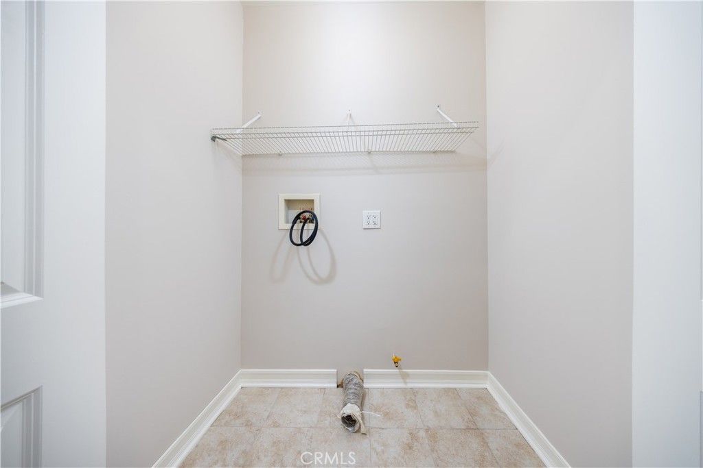 Image 23 of property listing at 134 S Greenwood, Pasadena, CA 91107