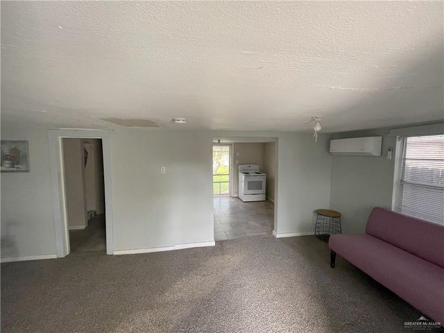 707 E Plaza Street, Weslaco, TX 78596