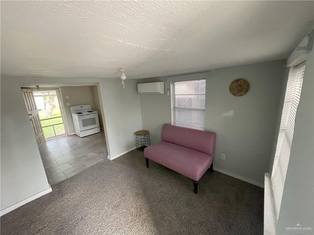 707 E Plaza Street, Weslaco, TX 78596