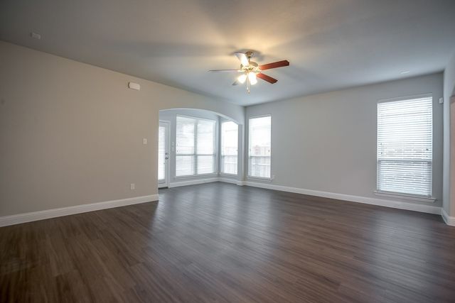 3308 Damsel Sauvage Lane, Lewisville, TX 75056