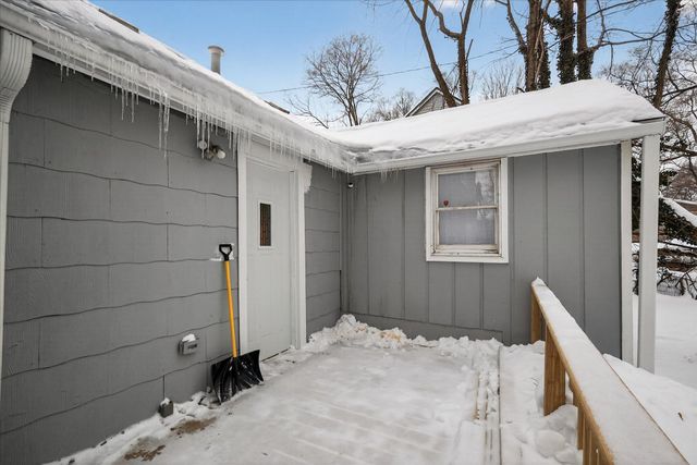 1238 Broadway, Benton Harbor City, MI 49022