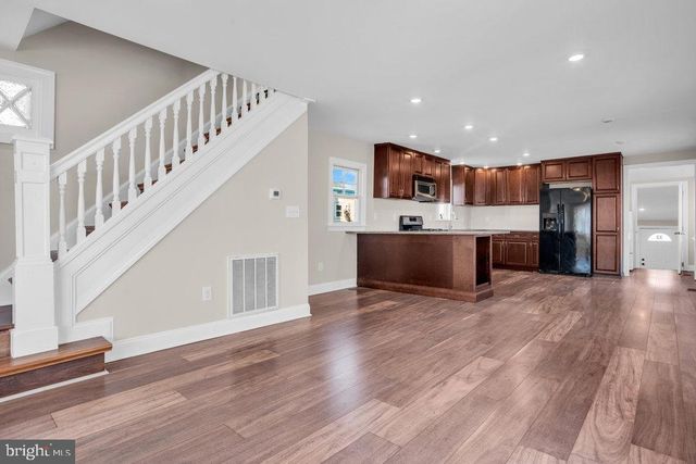 113 W ROBERTS AVE, Wildwood, NJ 08260