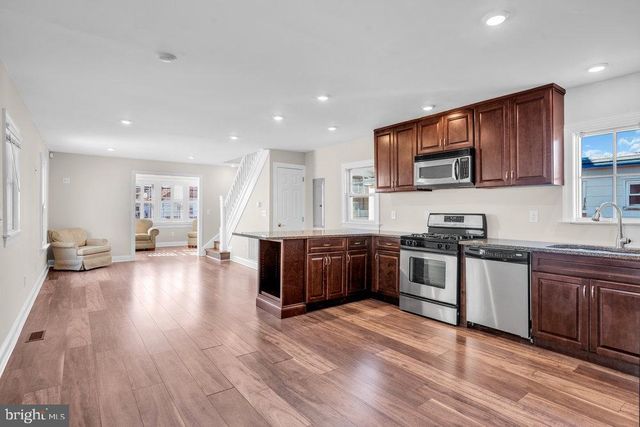 113 W ROBERTS AVE, Wildwood, NJ 08260