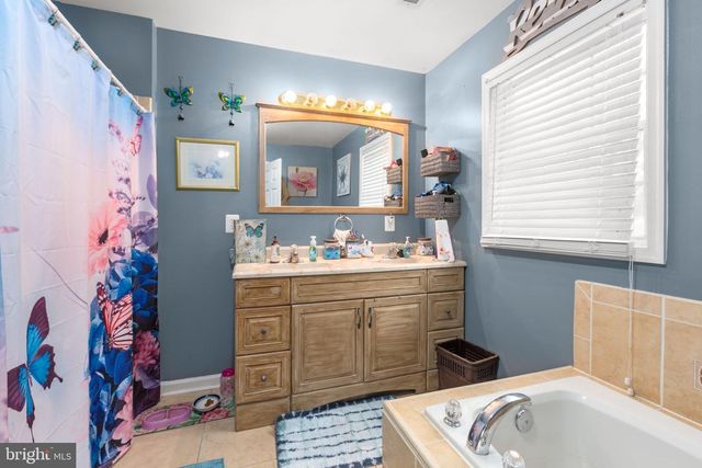 546 PALOMINO DR, Louisa, VA 23093