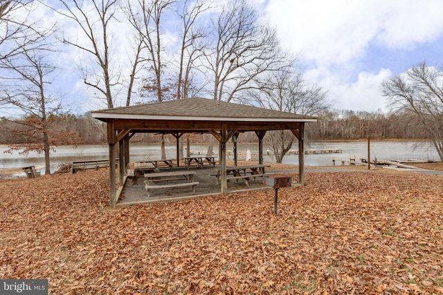 546 PALOMINO DR, Louisa, VA 23093