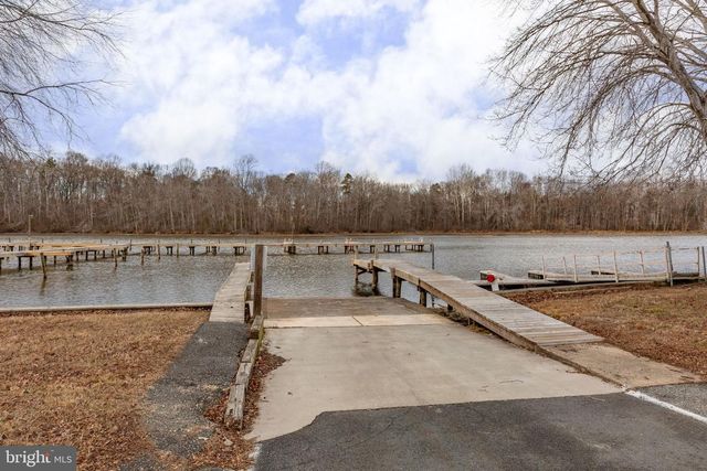 546 PALOMINO DR, Louisa, VA 23093