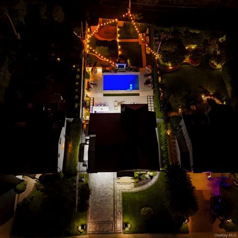 80 Knolls Drive N, Manhasset Hills, NY 11040