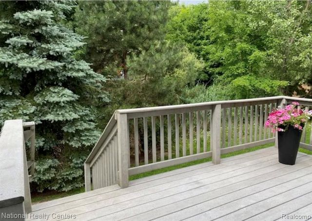 26175 Fieldstone Drive, Novi, MI 48374