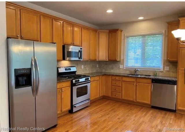 26175 Fieldstone Drive, Novi, MI 48374