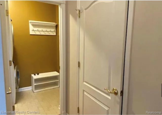 26175 Fieldstone Drive, Novi, MI 48374