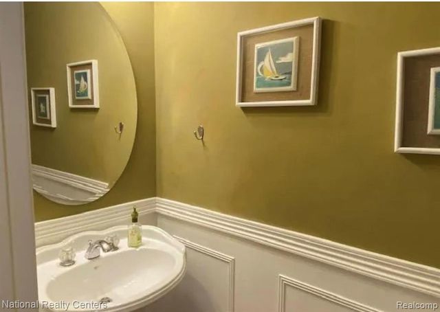 26175 Fieldstone Drive, Novi, MI 48374