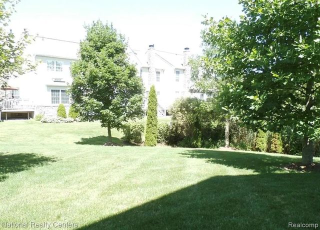 26175 Fieldstone Drive, Novi, MI 48374