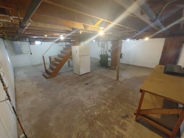 54 Greenwood Drive, Manchester, CT 06042