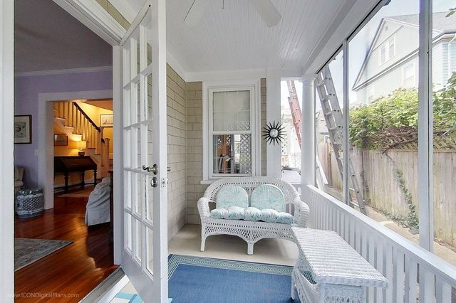51 Powel Avenue, Newport, RI 02840