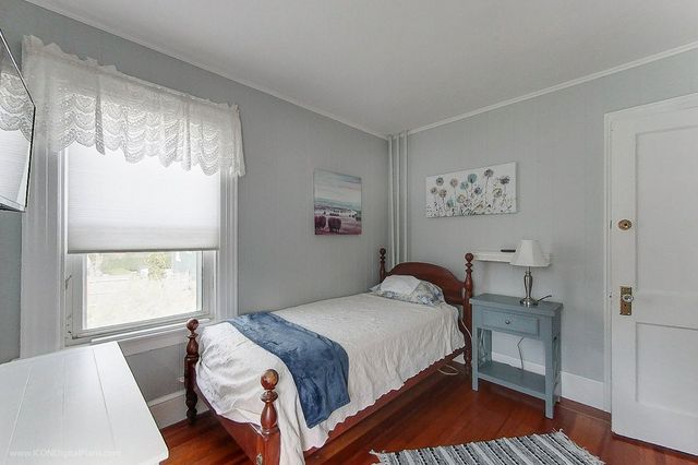 51 Powel Avenue, Newport, RI 02840