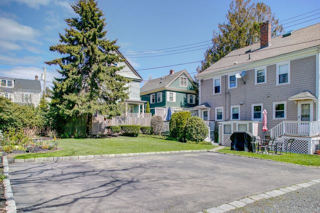51 Powel Avenue, Newport, RI 02840