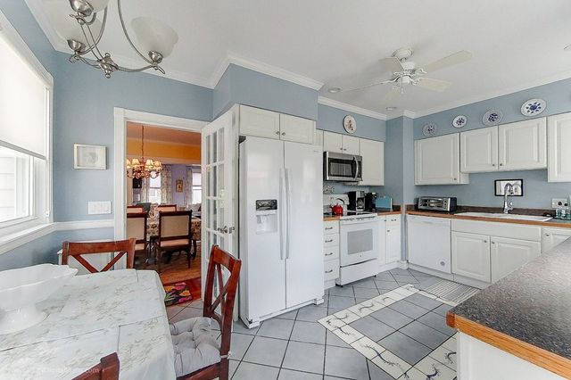 51 Powel Avenue, Newport, RI 02840