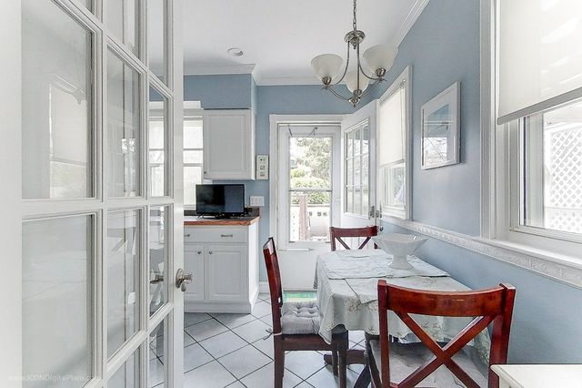 51 Powel Avenue, Newport, RI 02840