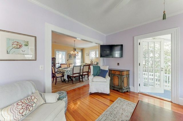 51 Powel Avenue, Newport, RI 02840