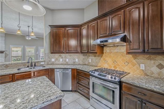 1114 Pamplin Court, College Station, TX 77845