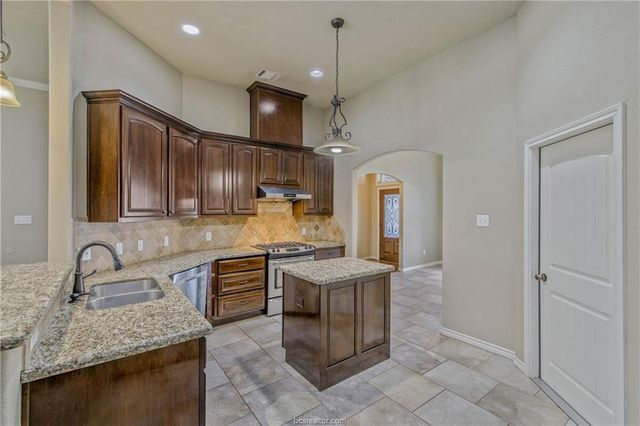 1114 Pamplin Court, College Station, TX 77845
