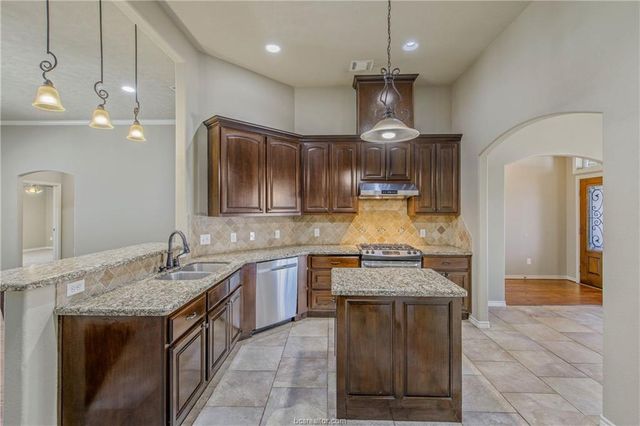 1114 Pamplin Court, College Station, TX 77845