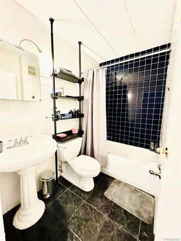 92-29 Queens Boulevard 16H, Rego Park, NY 11374