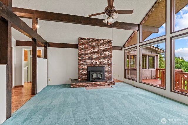 1086 W State Route 4, Cathlamet, WA 98612