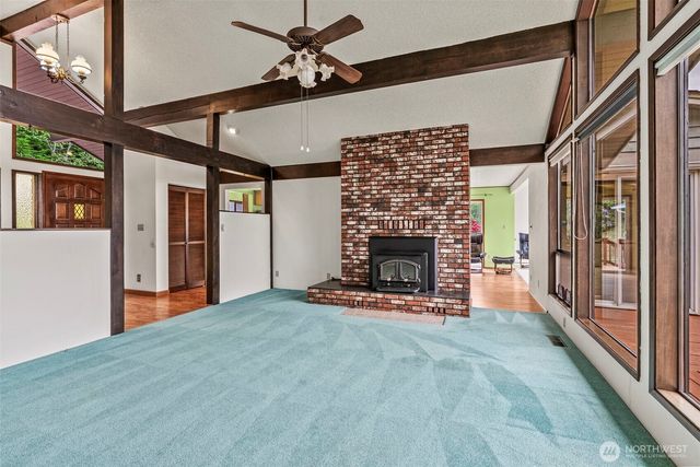 1086 W State Route 4, Cathlamet, WA 98612