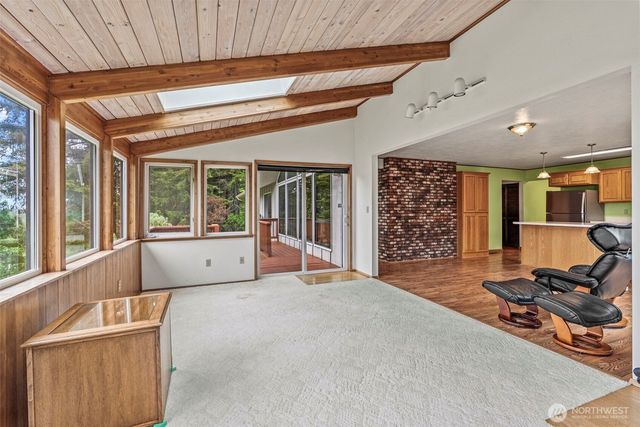 1086 W State Route 4, Cathlamet, WA 98612