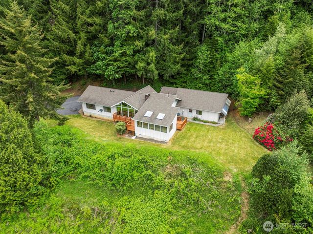 1086 W State Route 4, Cathlamet, WA 98612
