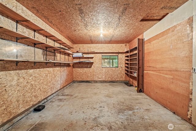 1086 W State Route 4, Cathlamet, WA 98612