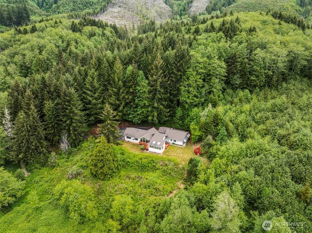 1086 W State Route 4, Cathlamet, WA 98612