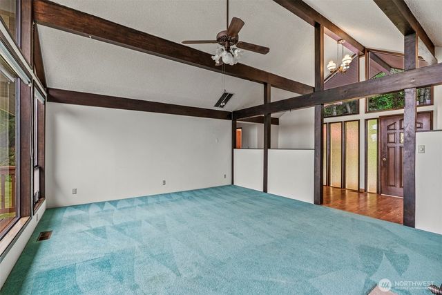 1086 W State Route 4, Cathlamet, WA 98612