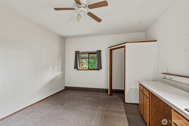 1086 W State Route 4, Cathlamet, WA 98612