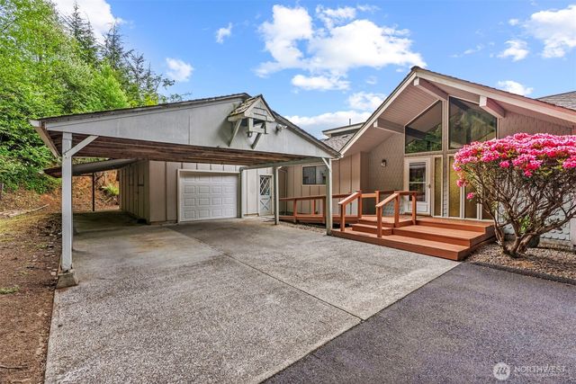 1086 W State Route 4, Cathlamet, WA 98612