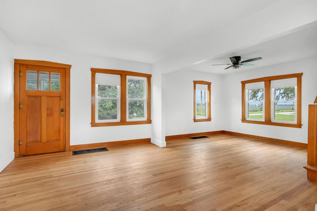 502 S 250 W, Valparaiso, IN 46385