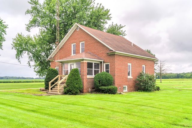 502 S 250 W, Valparaiso, IN 46385