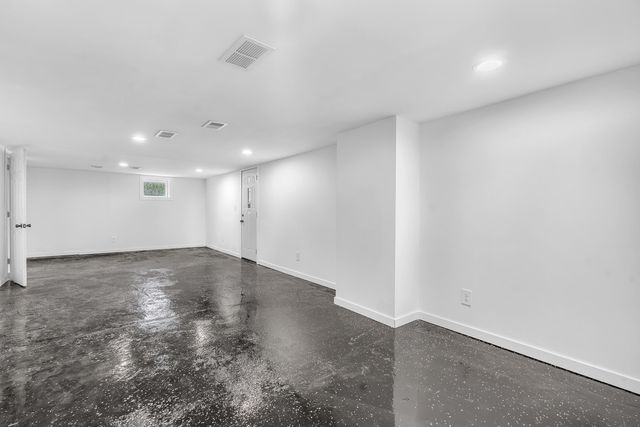 502 S 250 W, Valparaiso, IN 46385