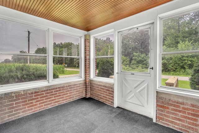 502 S 250 W, Valparaiso, IN 46385