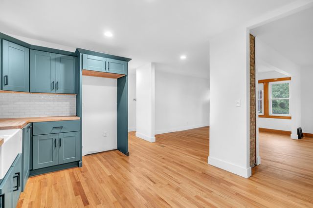 502 S 250 W, Valparaiso, IN 46385